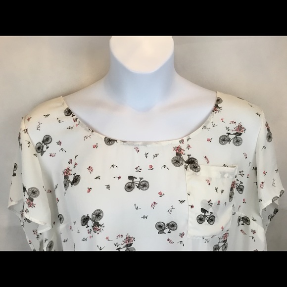 Torrid top - Picture 2 of 6